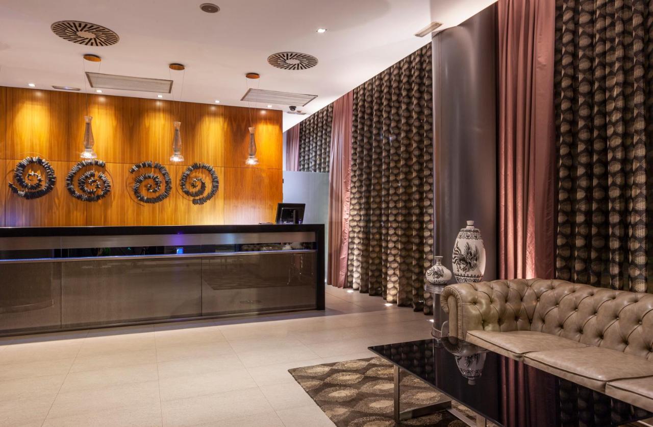 Porcel Torneo Hotel Sevilla Kültér fotó